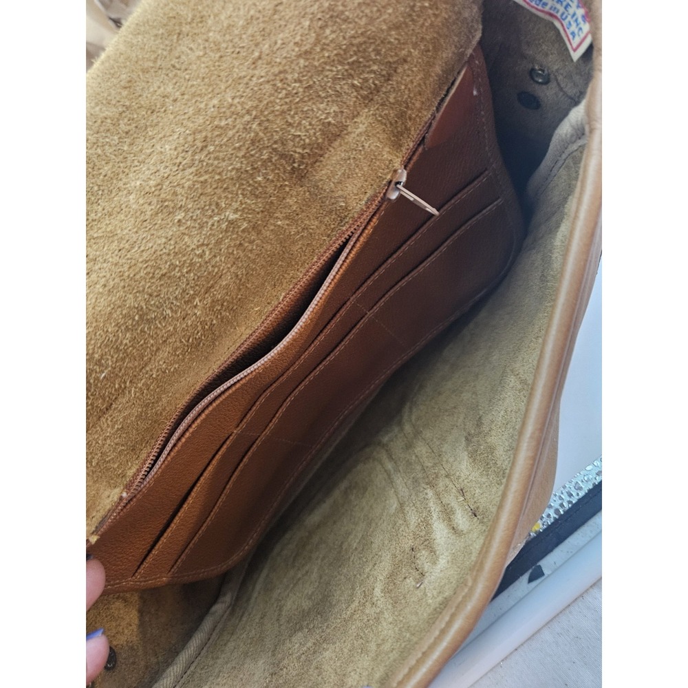 Vintage Dooney & Bourke Honey Pebbled Leather Shoulder Bag U109. - Picture 4 of 15